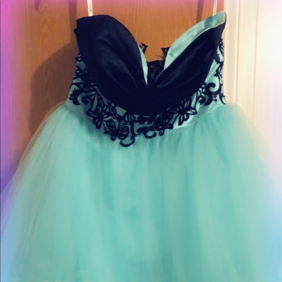 Dress - Picture 1 of 2